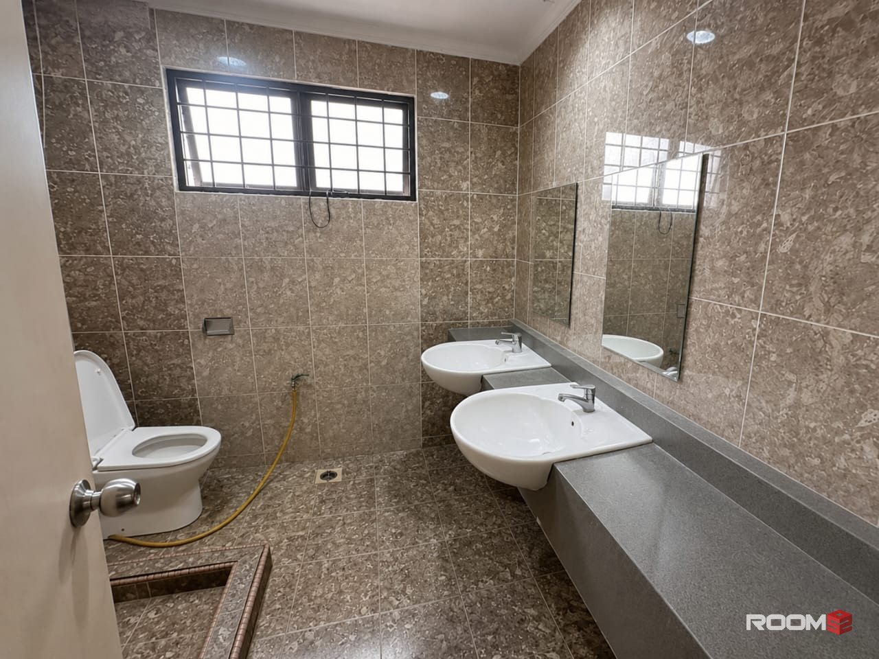 🏡 Spacious Master Room For Rent @ Bandar Utama ❤️ | 🚗 Near 1 Utama Shopping Centre 🛍️🛒