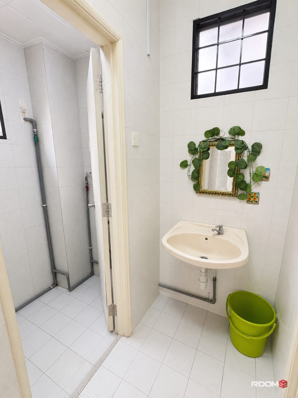 🚗 3 Mins to Bandar Utama MRT 🚆 | 🏡 Medium Room with Attached Shared Bathroom @ Bandar Utama ❤️