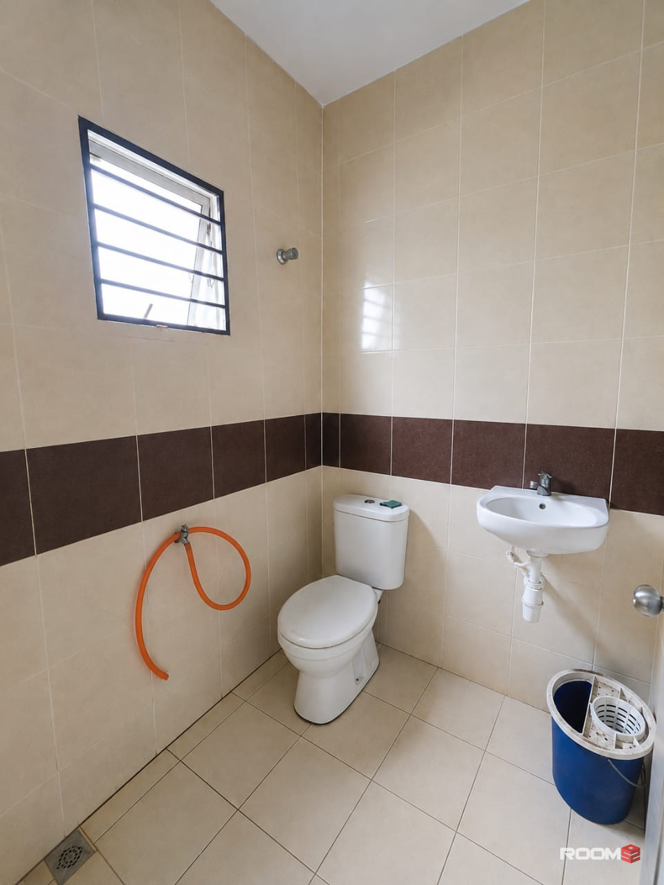 🔥 Budget Room for Rent @ Bukit Rimau | 🚗 Near AEON BiG Bukit Rimau 🛍️ & Columbia Asia Hospital 🏥