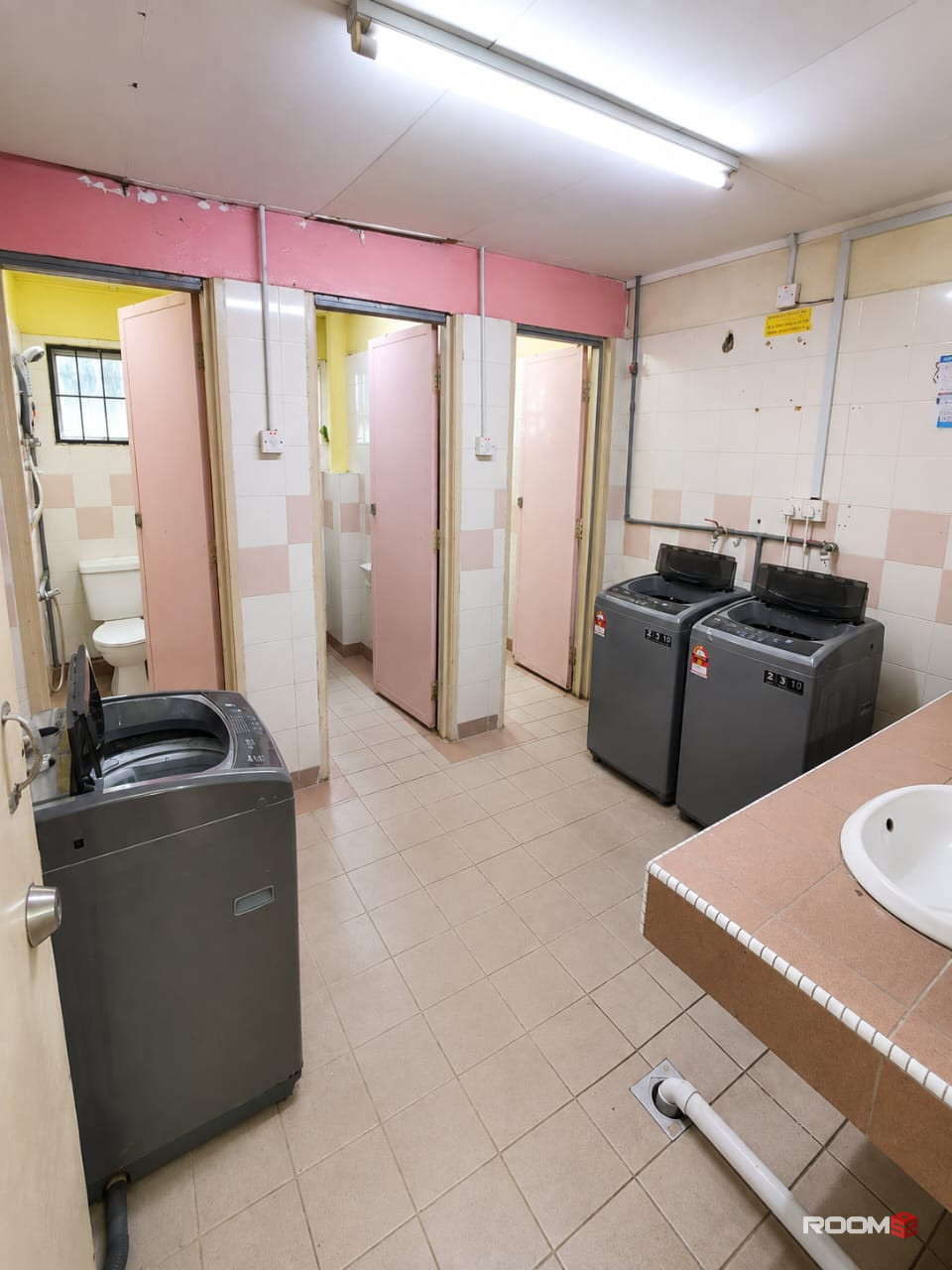 🏡 Private Room For Rent @ Ara Damansara ❤️ | 🚗 Near CITTA Mall • Oasis Square • Paradigm Mall 🛒🛍️✨