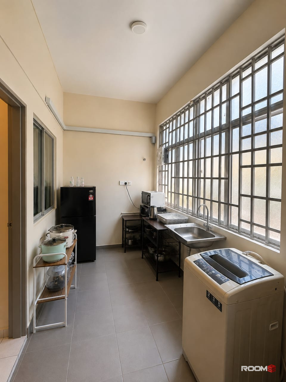 💃 Female Room For Rent @ Setia Alam | 🚗 Near Setia City Mall & Sunsuria Forum 🛍️✨