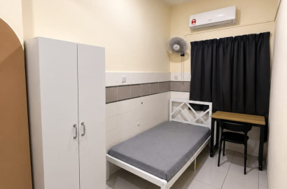 💃 Female Room For Rent @ Setia Alam | 🚗 Near Setia City Mall & Sunsuria Forum 🛍️✨
