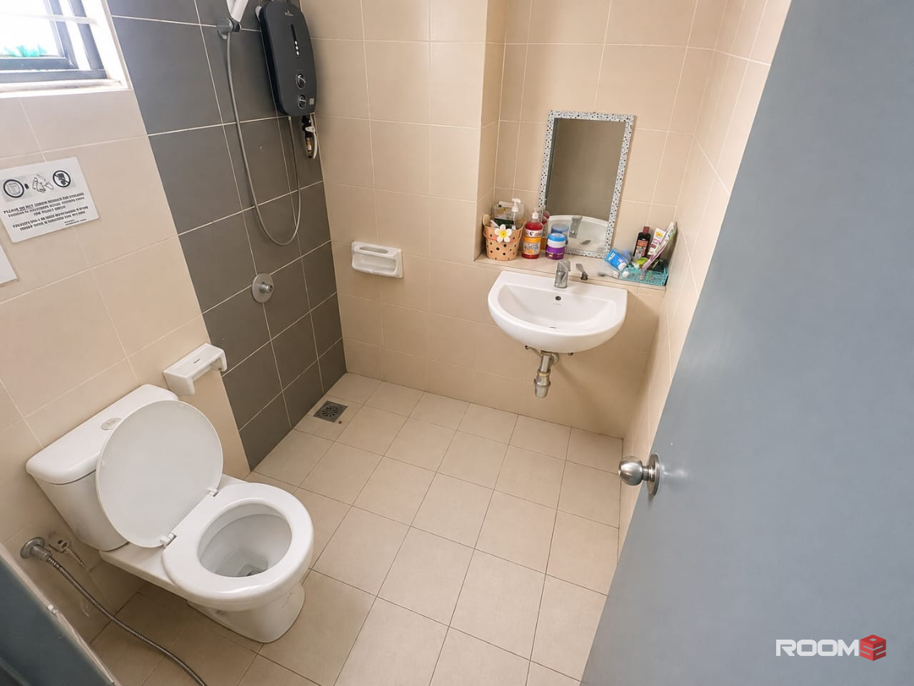 🏡  Single Room For Rent @ Setia Alam ❤️ | 🚗 Easy Access To Meru & Kapar | 🛍️ Near Setia City Mall 🛒