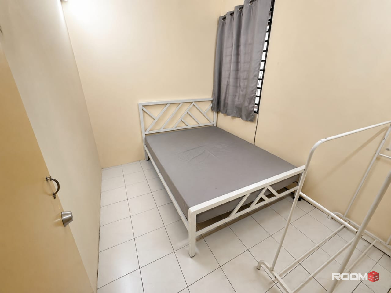 🚗 4 Mins To Lotus's Setia Alam 🛍️ | Near MR.DIY & Setia City Mall 🌳 | Medium Room With Window + Aircond ❄️