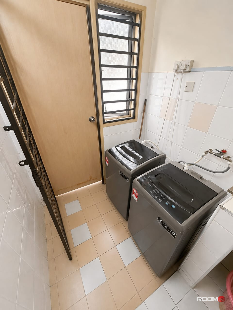 🚗 4 Mins To Lotus's Setia Alam 🛍️ | Near MR.DIY & Setia City Mall 🌳 | Medium Room With Window + Aircond ❄️