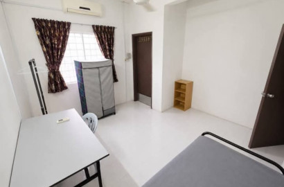 🏡 Fully Furnished Room @ Bukit Rimau | 🚗 3 Mins To Columbia Asia Hospital 🏥 & AEON BiG 🛍️