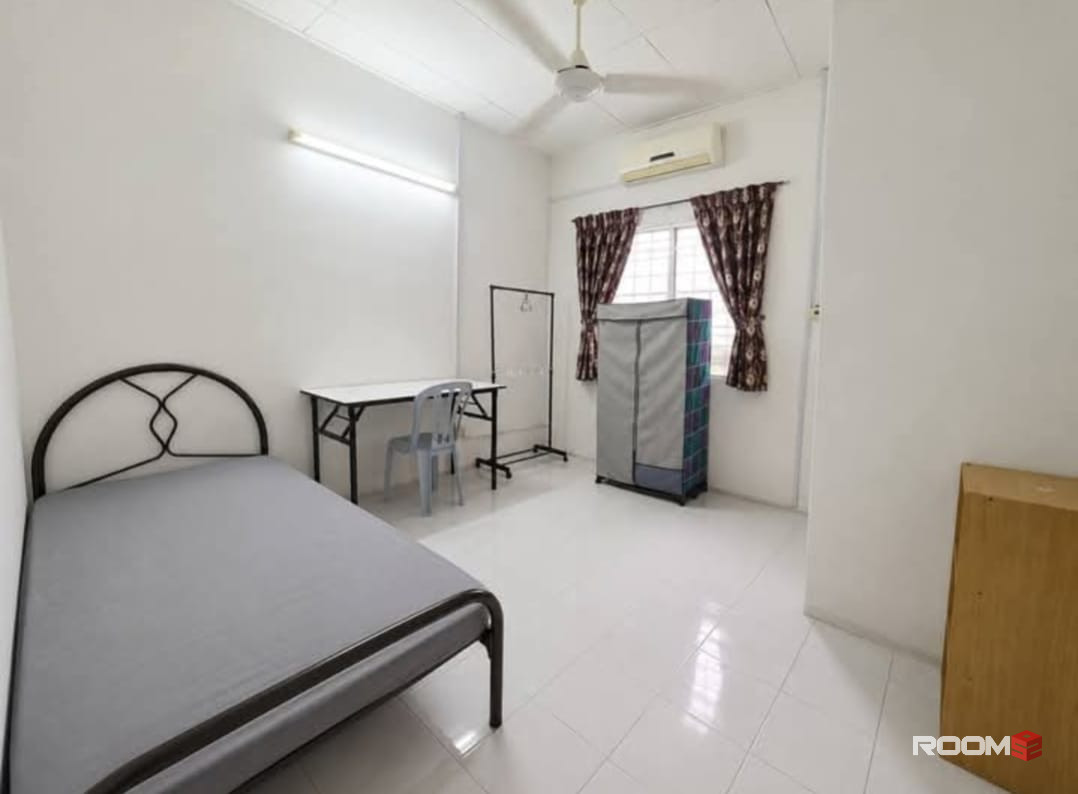 🏡 Fully Furnished Room @ Bukit Rimau | 🚗 3 Mins To Columbia Asia Hospital 🏥 & AEON BiG 🛍️