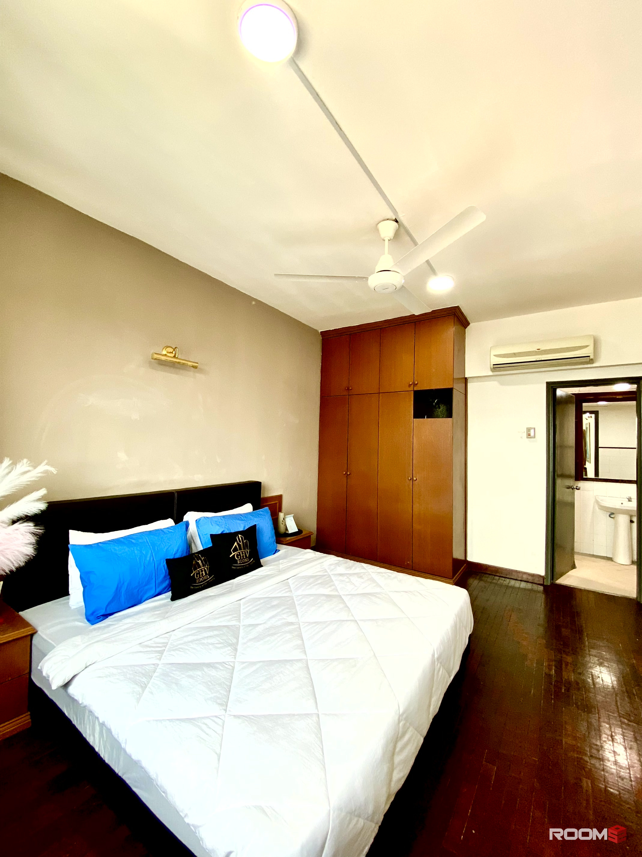 ZERO DEPOSIT✅🔥[MASTER ROOM PROMO!] Only 1 mins walk to LRT PWTC Station & Sunway Putra Mall [KL City Centre Area] 🚄 🏤