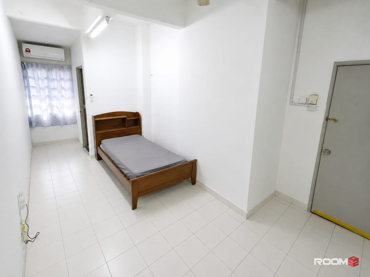 🚶🏻‍➡️ 550m to Wawasan LRT Station 🚆 | 🏡 Spacious Medium Room For Rent @ USJ13, Subang Jaya 🔥