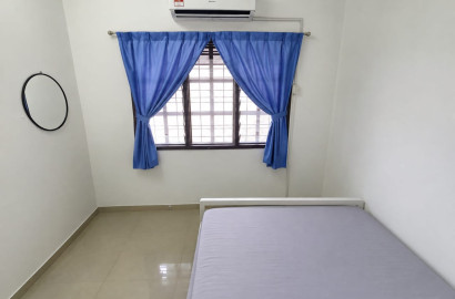 🚶🏻‍➡️Only 300m To LRT USJ 7 🚆 | 🏡 Queen Room For Rent @ USJ 6, Subang Jaya 🏡