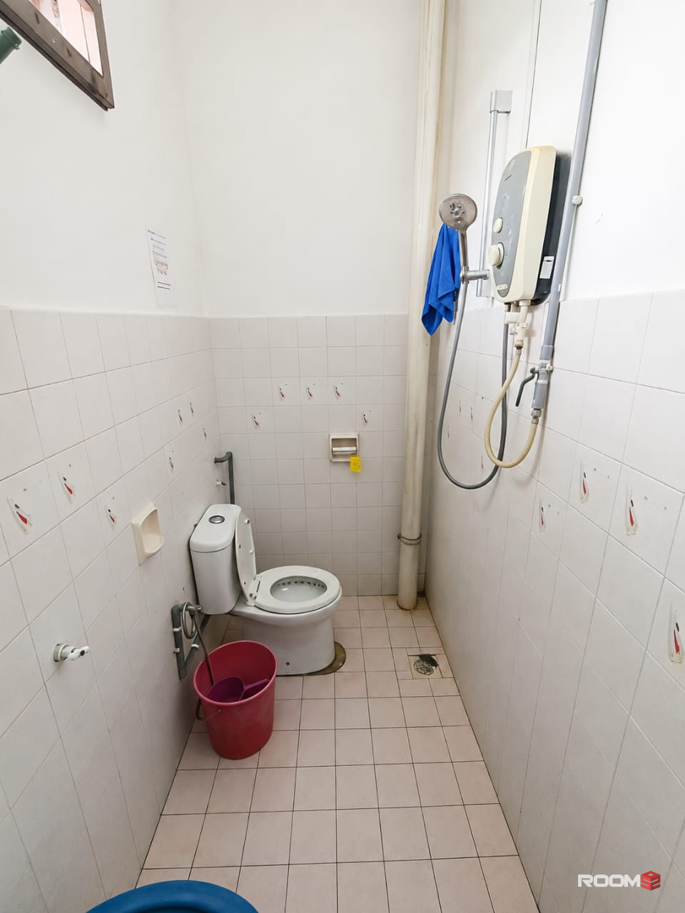 🚶🏻‍➡️Only 300m To LRT USJ 7 🚆 | 🏡 Queen Room For Rent @ USJ 6, Subang Jaya 🏡