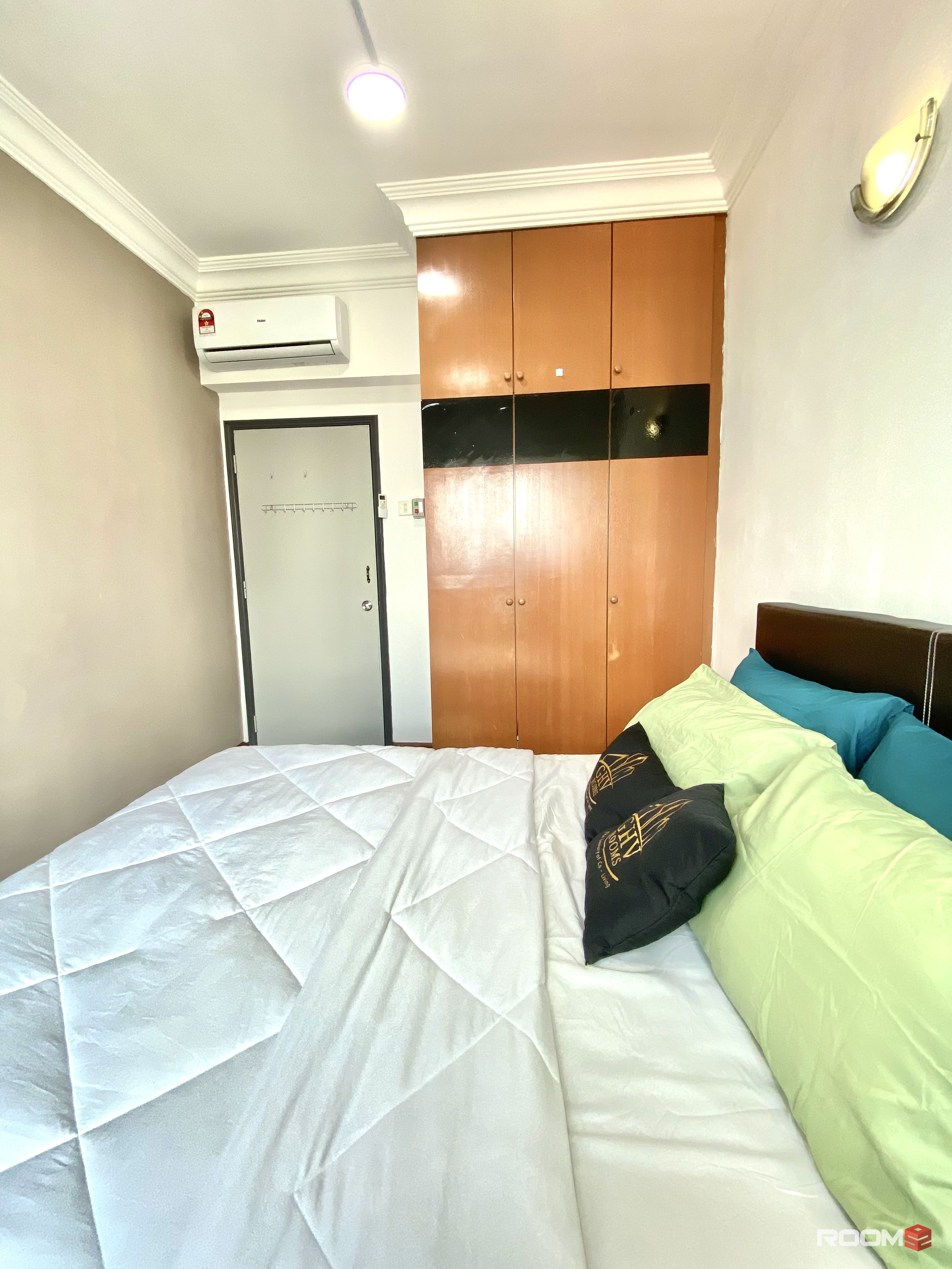 [LUXURY FEMALE MEDIUM ROOM] 3 Mins walk to LRT PWTC & Sunway Putra Mall @Bistari Condominium PWTC [KL City Centre Area]