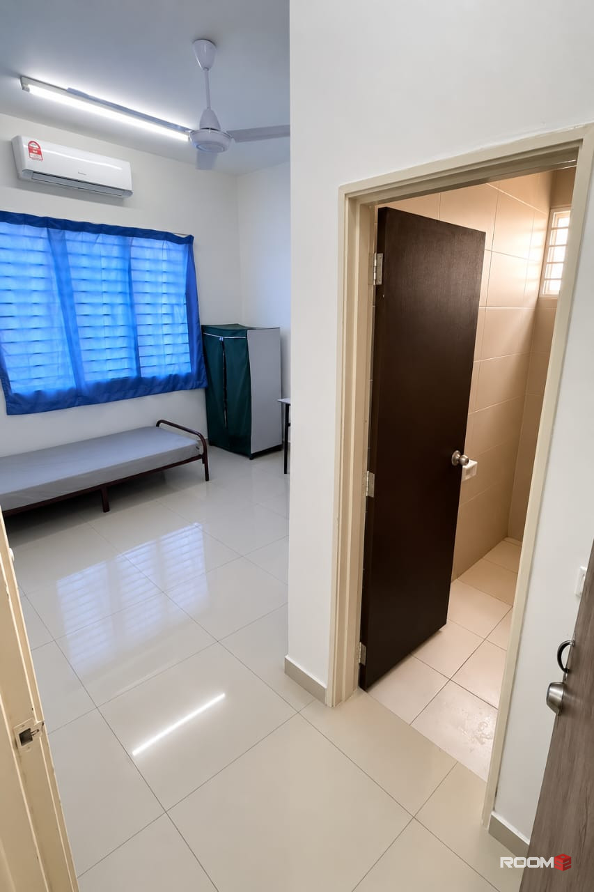 🏡 Setia Alam Room For Rent | 🚿 Private Bathroom + 🍃 Window + ❄️ Aircond  | 🚗 5 Mins To Lotus's Setia Alam 🌟