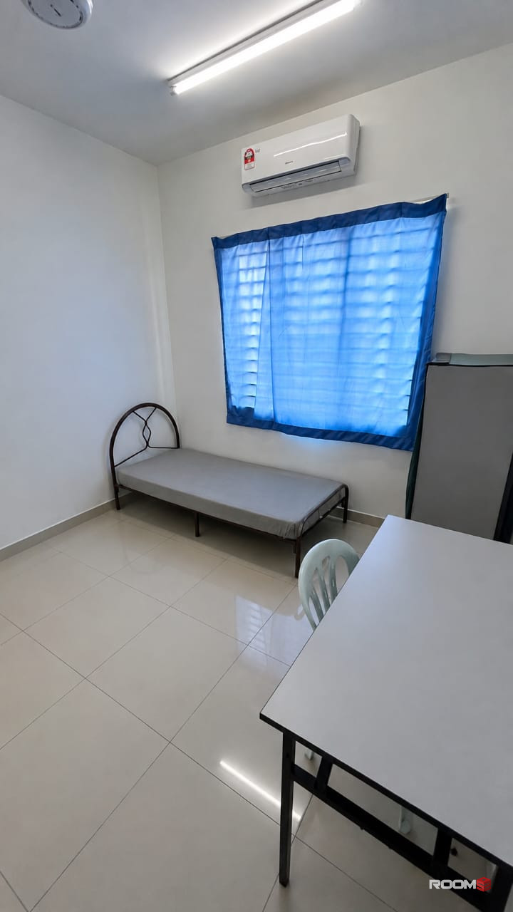 🏡 Setia Alam Room For Rent | 🚿 Private Bathroom + 🍃 Window + ❄️ Aircond  | 🚗 5 Mins To Lotus's Setia Alam 🌟
