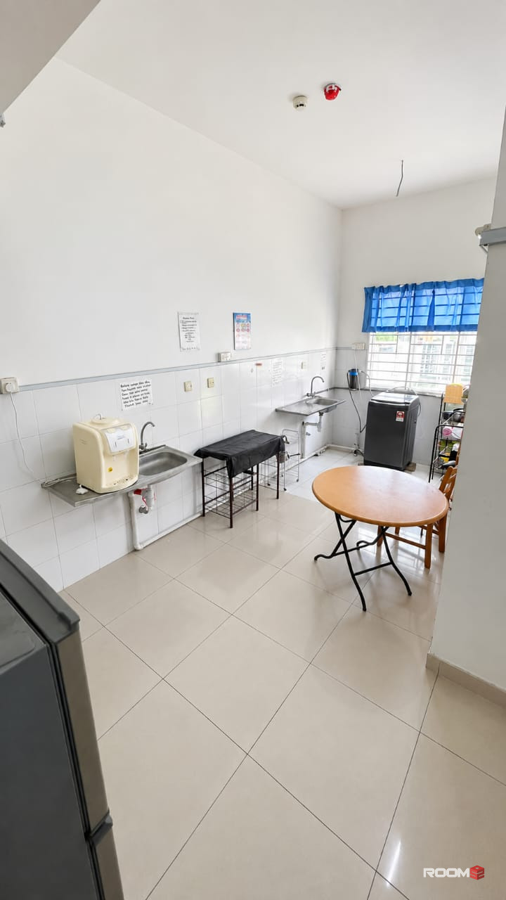 🏡 Setia Alam Room For Rent | 🚿 Private Bathroom + 🍃 Window + ❄️ Aircond  | 🚗 5 Mins To Lotus's Setia Alam 🌟