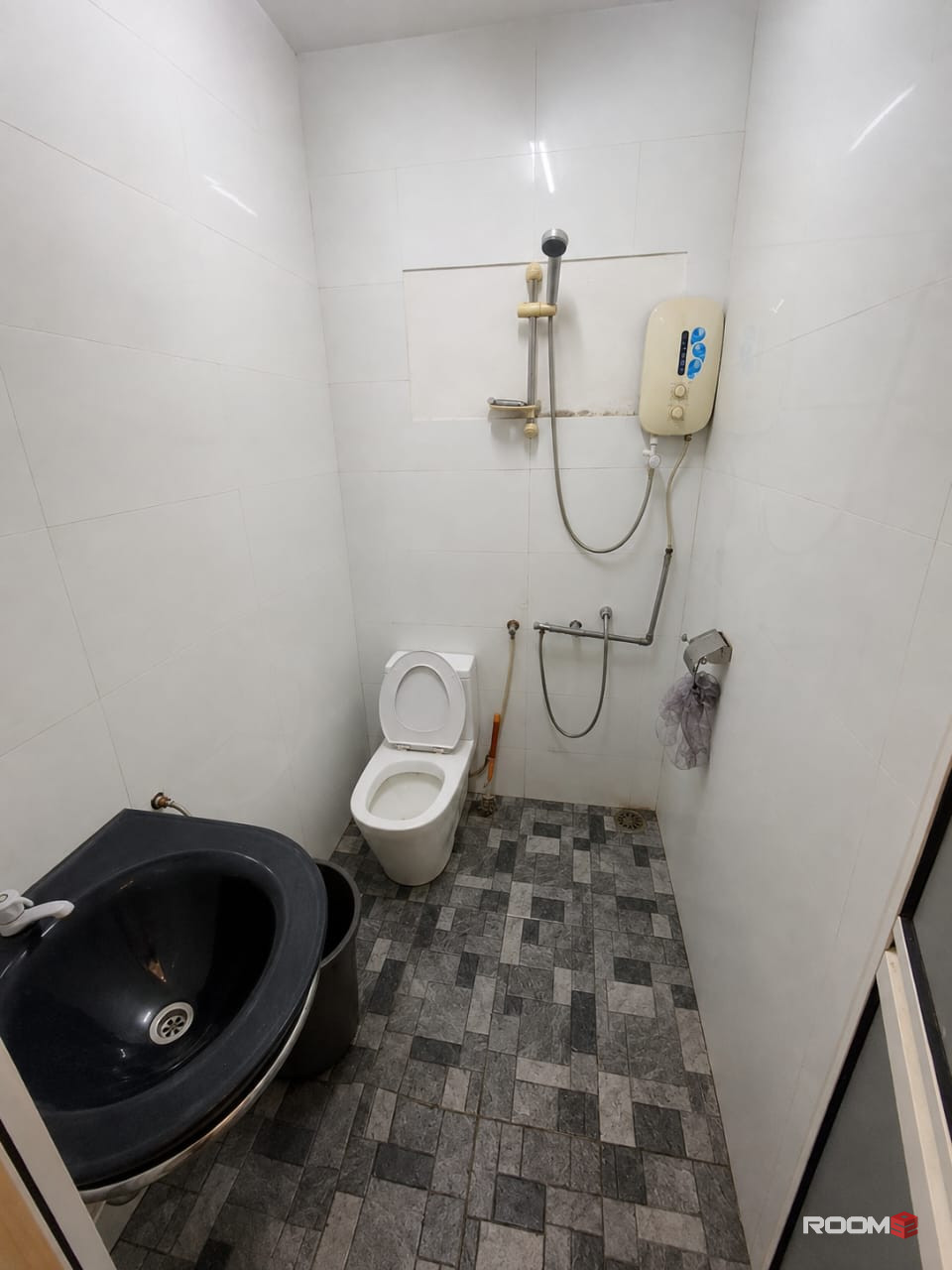 🚶 450m To Taman Paramount LRT | 🏠 Fully Furnished Room For Rent @ Sea Park, Petaling Jaya 🌟
