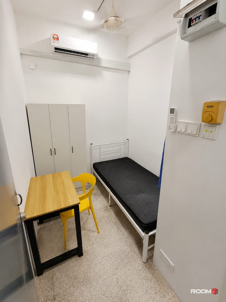 🚗 2 Mins To Seventeen Mall 🛒🛍️ | 🌸 Female Room For Rent @ Seksyen 17, Petaling Jaya 🔥