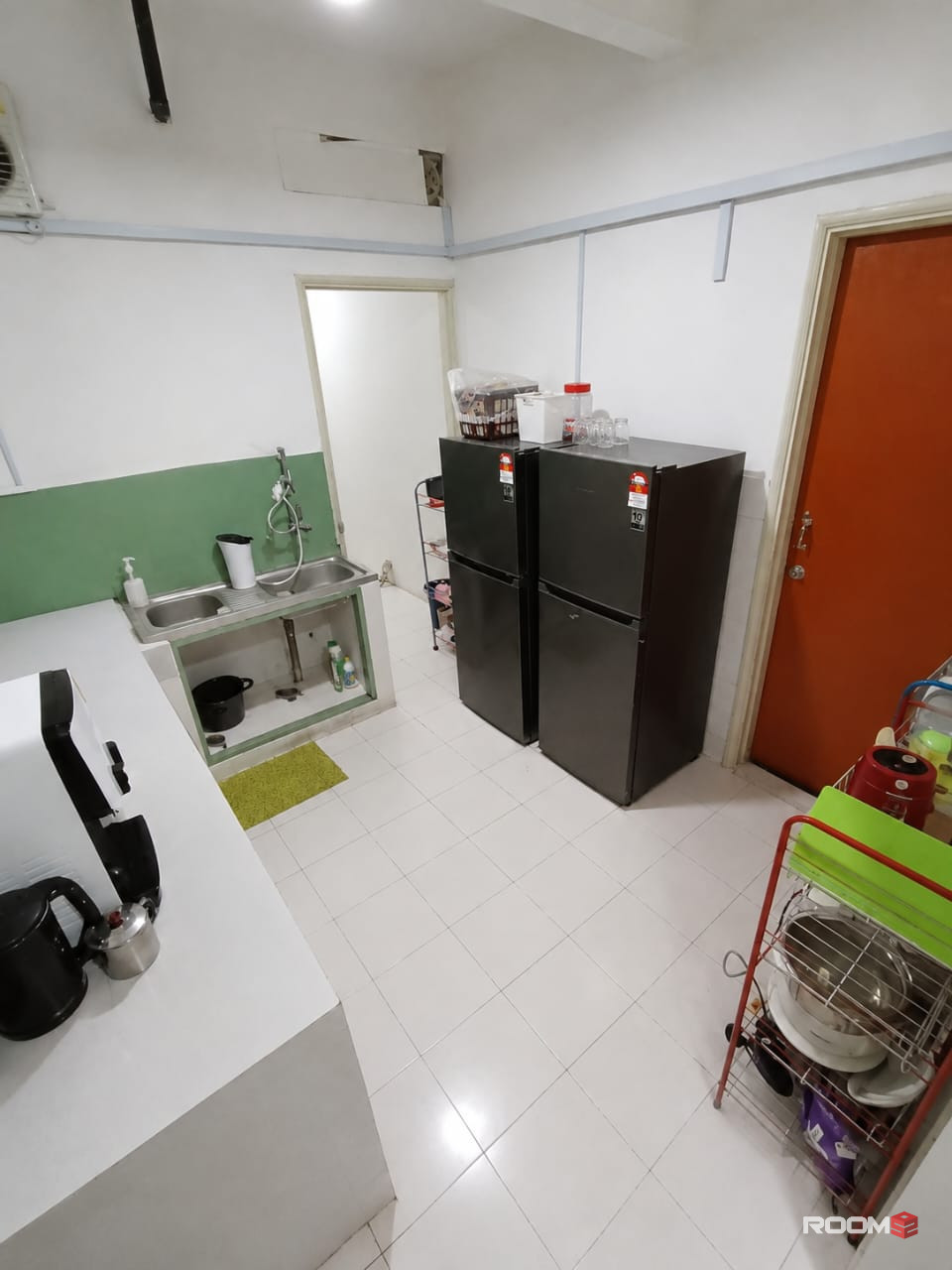 🚗 2 Mins To Seventeen Mall 🛒🛍️ | 🌸 Female Room For Rent @ Seksyen 17, Petaling Jaya 🔥