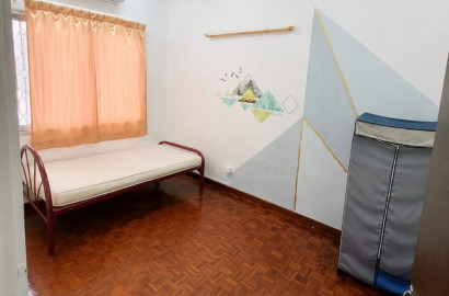 🚗 4 Mins to Atria Shopping Gallery 🛒🛍️ | 🏠 Medium Room For Rent @ Damansara Jaya SS22 🔥