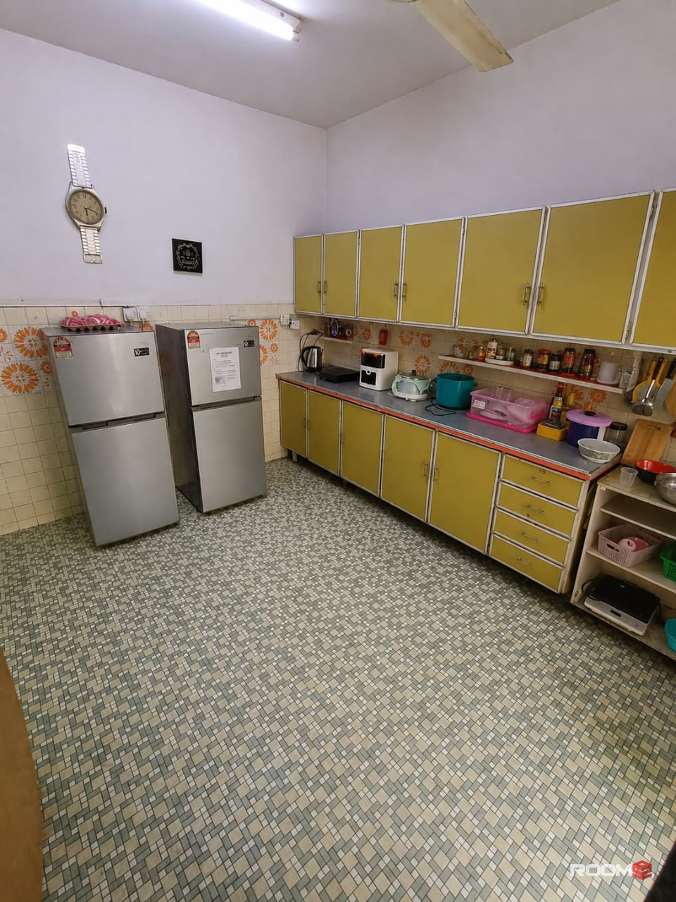 🏠 Medium Room For Rent @ SS21 Damansara Utama | 🚶Walking Distance To Damansara Uptown & The Starling Mall 🛒