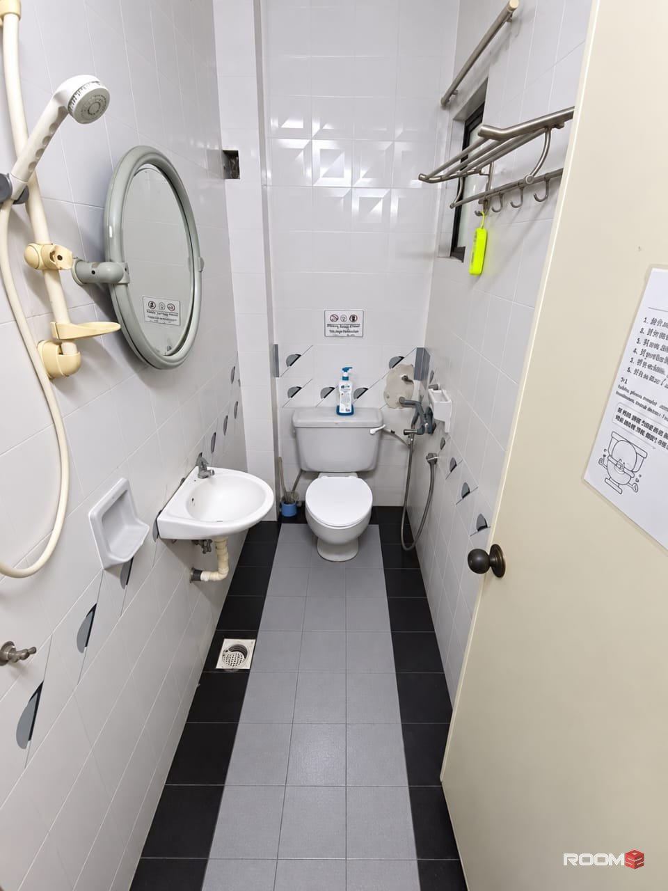 🚶 350m Walk to Kelana Jaya LRT 🚉  | 🏡 Medium Room For Rent @ SS4, Petaling Jaya 🔥