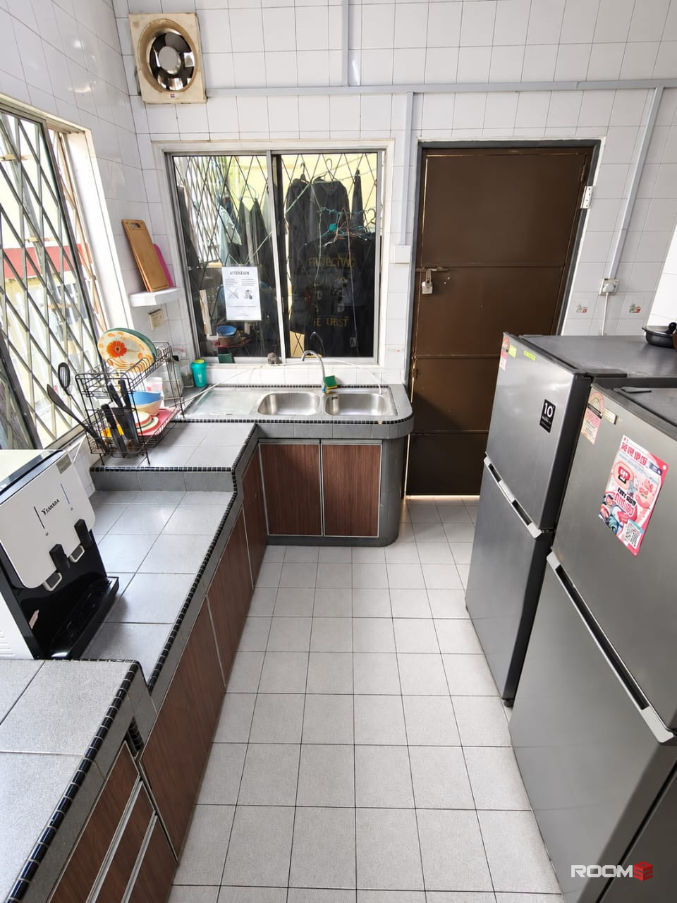🚶 350m Walk to Kelana Jaya LRT 🚉  | 🏡 Medium Room For Rent @ SS4, Petaling Jaya 🔥