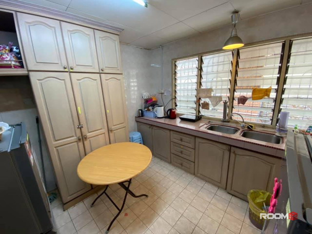 🔥🏠 Hot! Available Room at Bandar Kinrara!