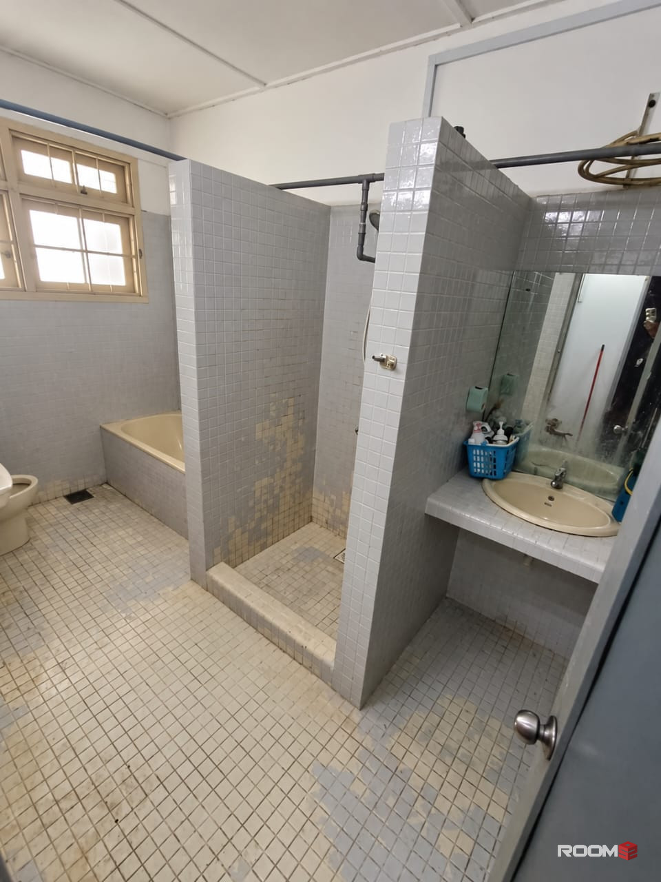 🏡 Private Room For Rent @ Taman Paramount PJ | 🚗 4 Mins to Jaya Shopping Centre 🛒 🛍️