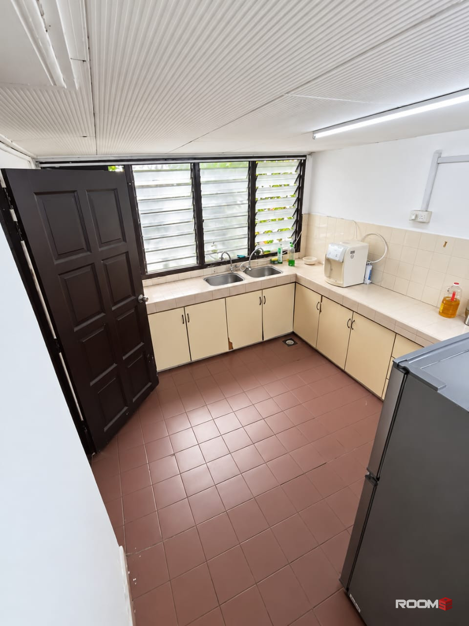 🏡 Private Room For Rent @ Section 14 PJ | 🚶‍♂️Walk To Symphony Square & PJ33 Mall 🛒🛍️