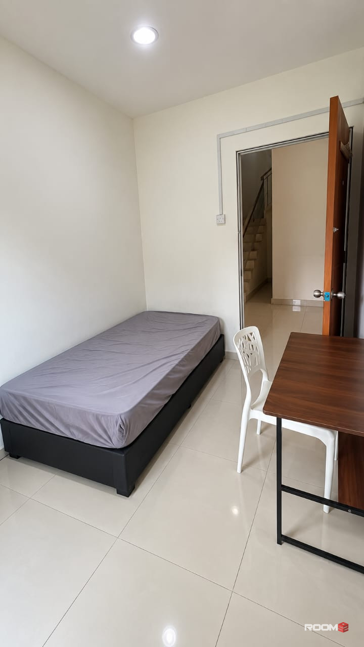 🏡 Bright Room For Rent @ Bella Damansara, Ara Kayu | 🚗 Near Centrepoint Bandar Utama & LRT3 Kayu Ara Station 🚉