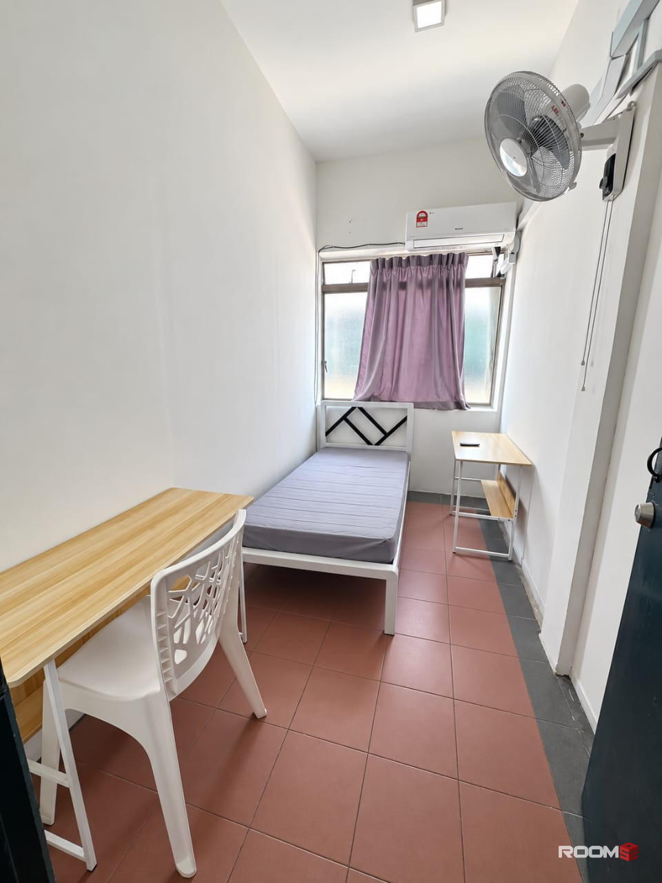 🏡  Female Rooms For Rent @ PJ52, Bandar Baru Petaling Jaya 🔥 | 🚗 Near Amcorp Mall & PJ State Commercial Centre