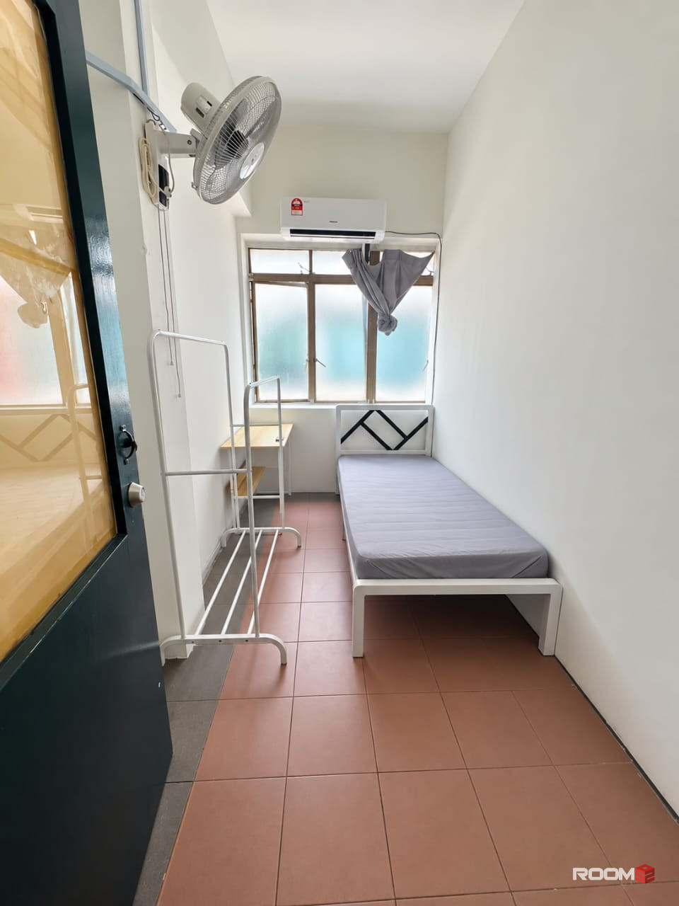 🏡  Female Rooms For Rent @ PJ52, Bandar Baru Petaling Jaya 🔥 | 🚗 Near Amcorp Mall & PJ State Commercial Centre