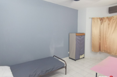 🌬️🏠 Looking for a cool and comfortable room to rent in Bandar Puchong Jaya? We have the perfect option for you! 🛌💨💻