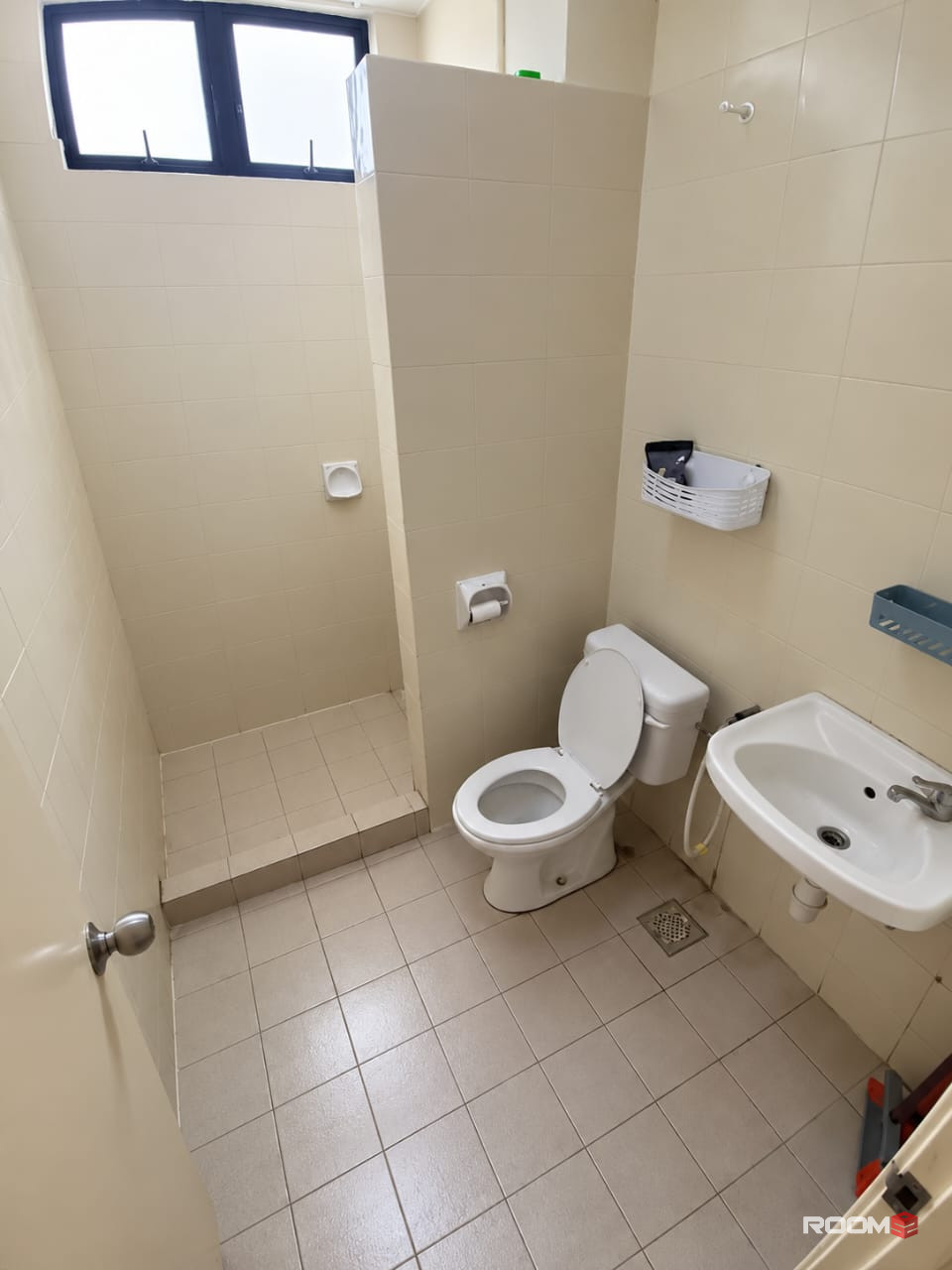 🏡 Master Room w/ Private Bathroom @ Tropicana Indah 🌟 | 🚗 5 Mins to SEGi University & Thomson Hospital Kota Damansara