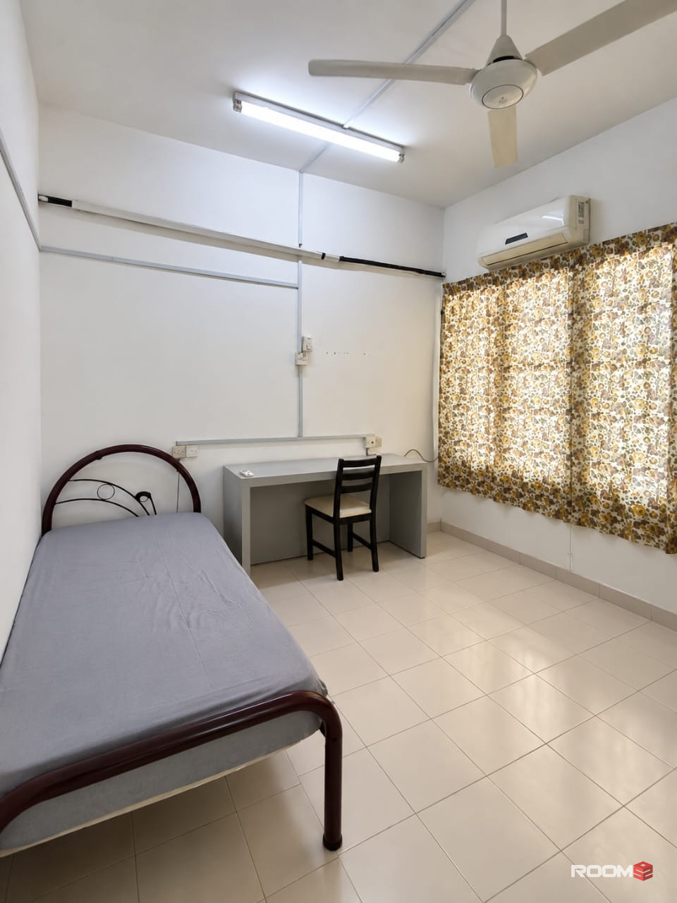 🏡 Private Room For Rent @ Kota Damansara | 🚗 Near SEGi University Kota Damansara 📚🎓