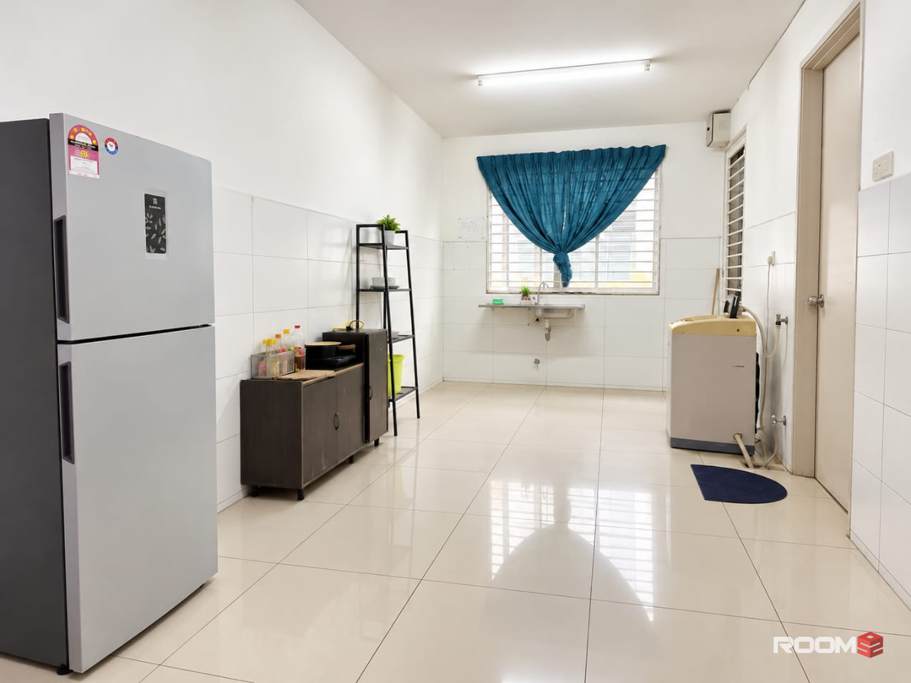 🏡✨ Medium Room For Rent @ Botanic Klang 🚿 Attached Shared Bathroom | 🚘 Near GM Klang & Aeon Mall 🛒