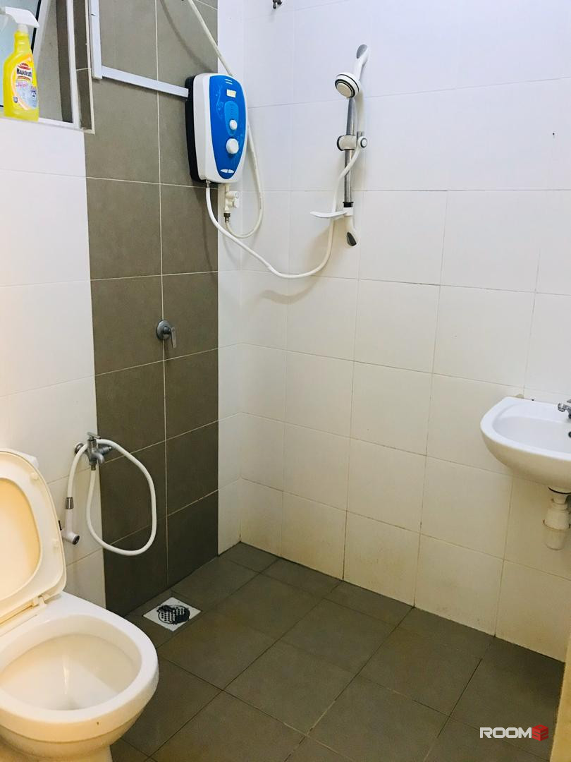 One month deposit ✨ Single Room at Taman Seri Jaromas, Jenjarom