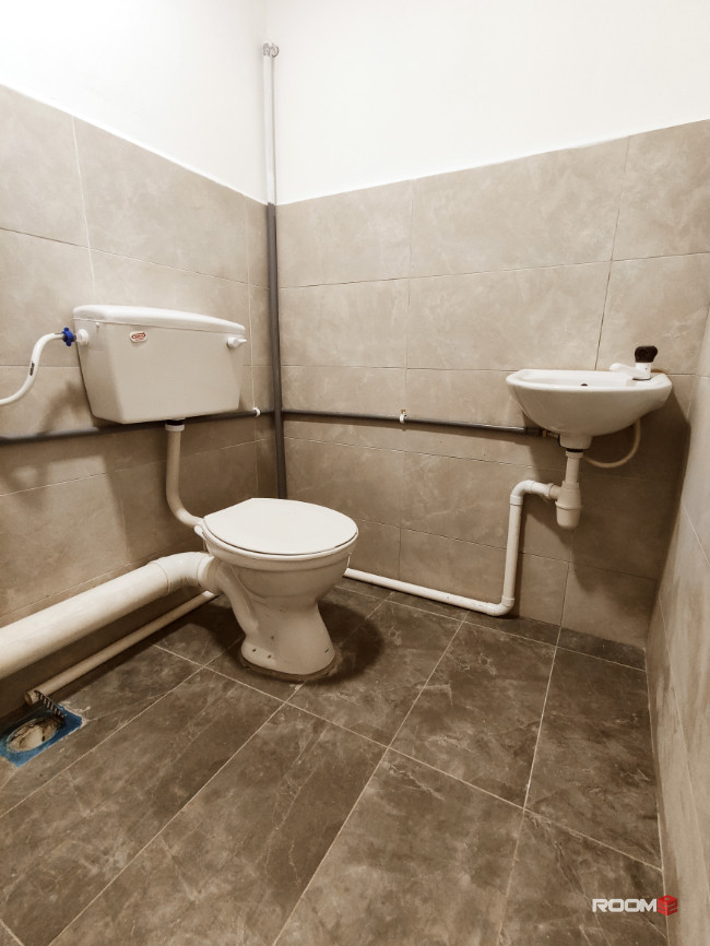Female Unit ONLY! Room in Kenari 5, Bandar Puchong Jaya near to LRT Station, IOI Puchong Mall