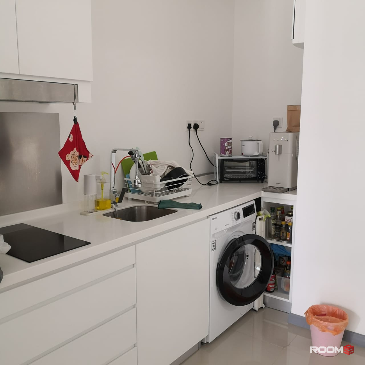 Master room for rent at Bangsar South, near UM