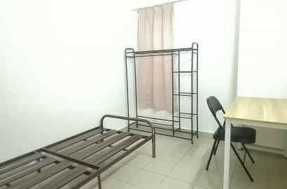 Room + FREE carpark near Bkt Puchong and Cyberjaya