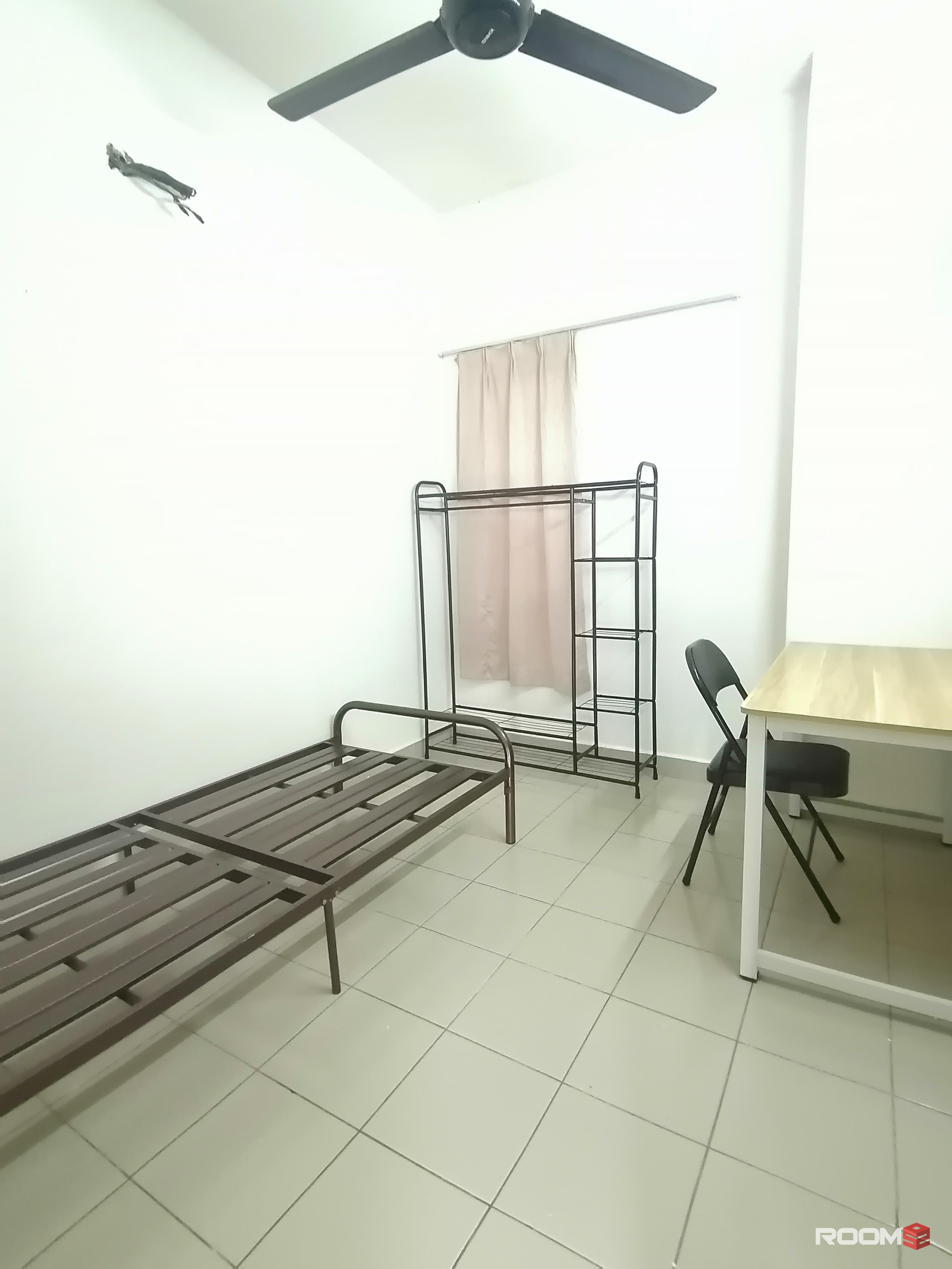 Room + FREE carpark near Bkt Puchong and Cyberjaya
