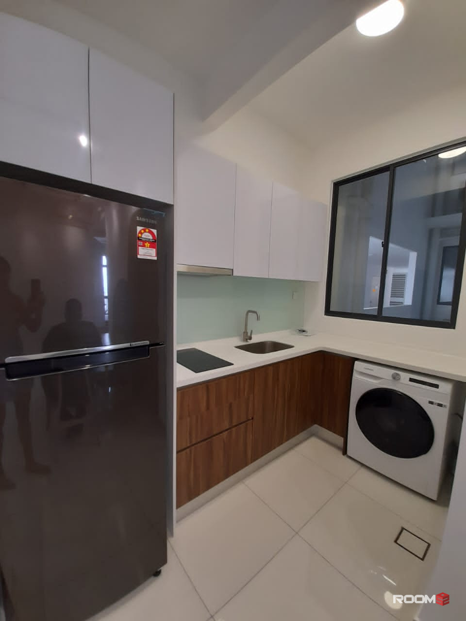 🏫FAR EAST RESIDENCE. 🚆MRT KUCHAI (2mins walk) Single Room