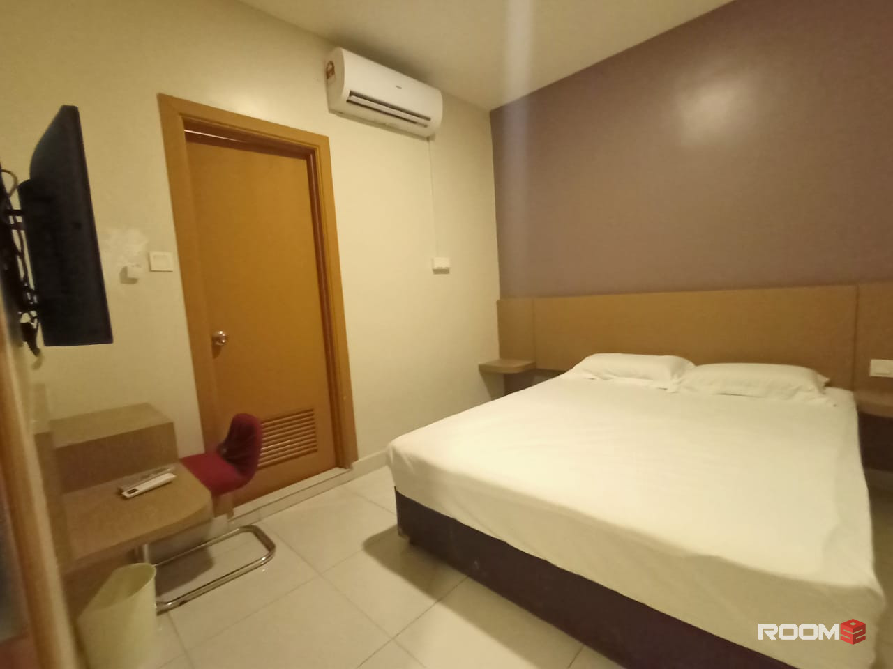 ROOM AT PJ SS3 FOR RENT WITH WIFI PRIVATE BATHROOMS AND FACILITIES