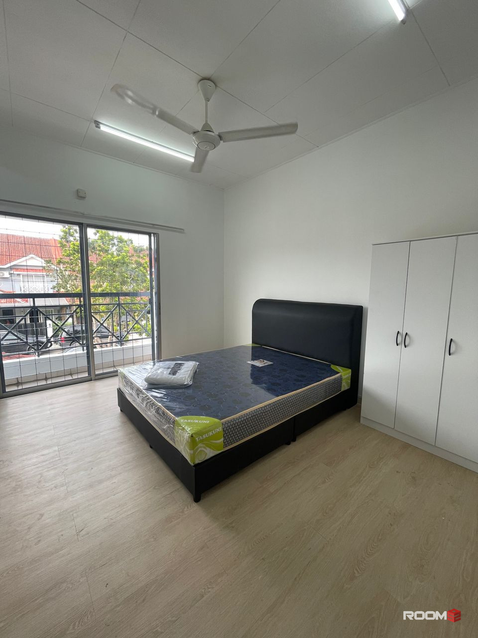 Master Room Female Only Room at Taman Tasik Prima Puchong, Bandar Putero
