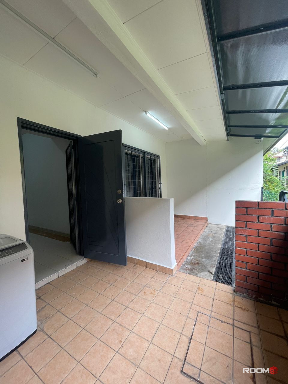 Master Room Female Only Room at Taman Tasik Prima Puchong, Bandar Putero