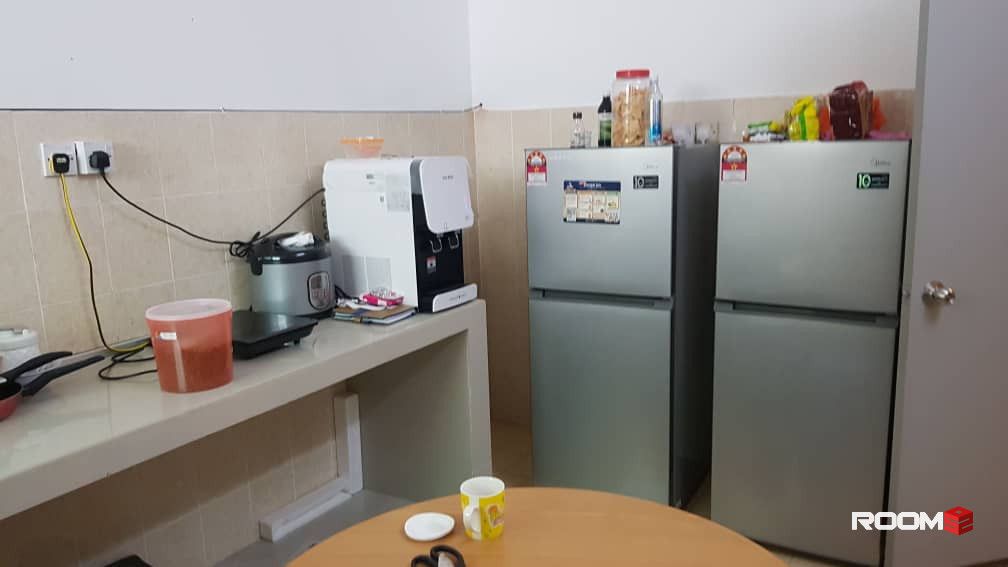 ✨MIDDLE ROOM 🔥🔥 Kota Damansara Landed House Zero Deposit Rental