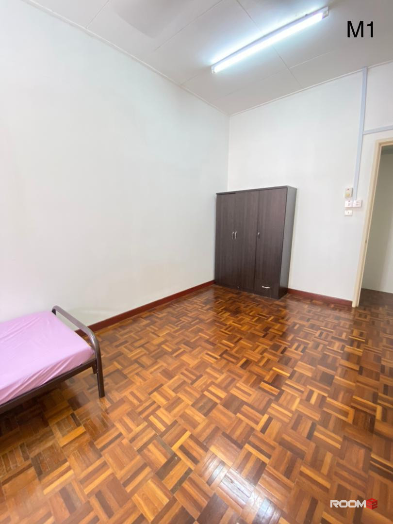 Near To One Utama Landed House Room To Rent
