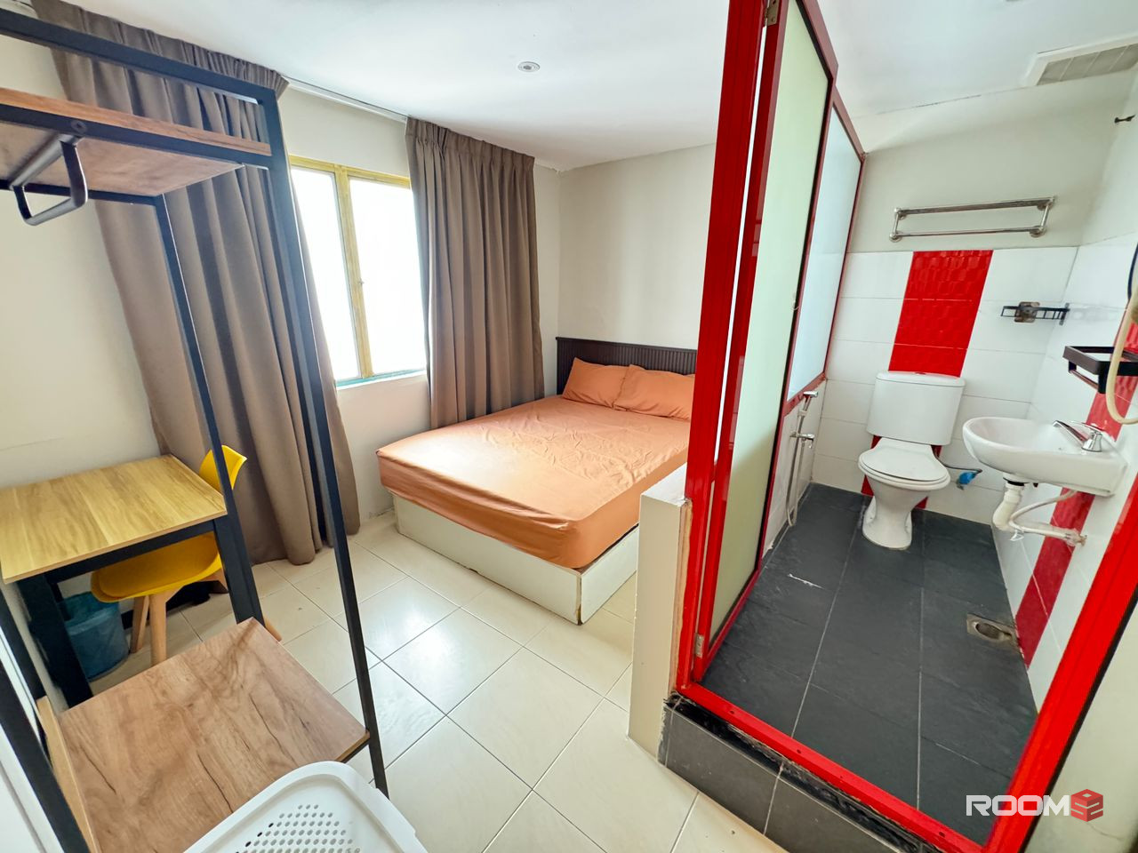 *Low Deposit Queen Bedroom attached with own bathroom @ Kuchai Entrepreneurs Park, Kuchai Lama, Kuala Lumpur