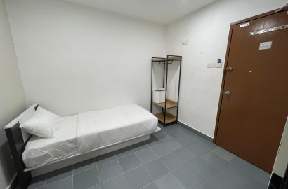 Single bedroom at seri kembangan ❗9 mins walking distance to MRT SERDANG JAYA 🚄