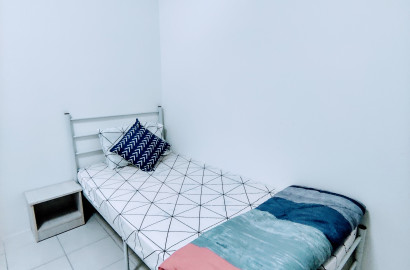Chinese *No Agent Fee* 5 min to Pavillion Bukit Jalil, Aurora Place. Single Room.